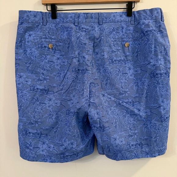 Men’s Peter Millar Blue Flat Front tropical printed Lightweight Cotton shorts - Picture 3 of 4